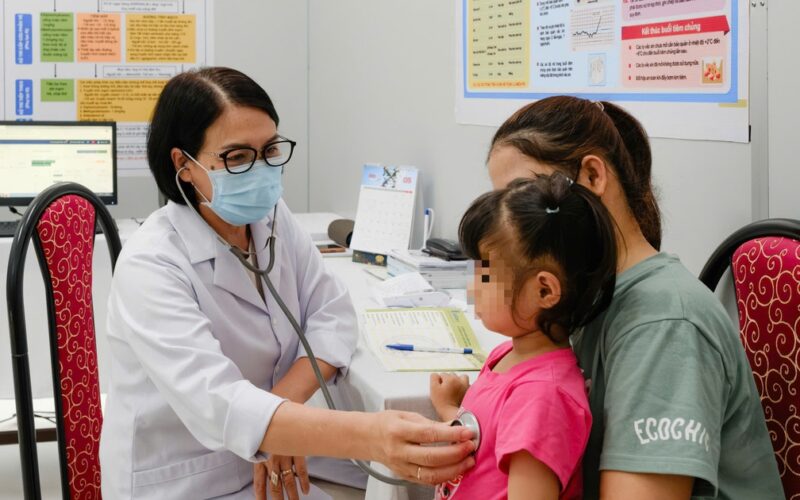 Nguy cơ bệnh dại gia tăng trong mùa nắng nóng, không chủ quan khi bị chó mèo cắn