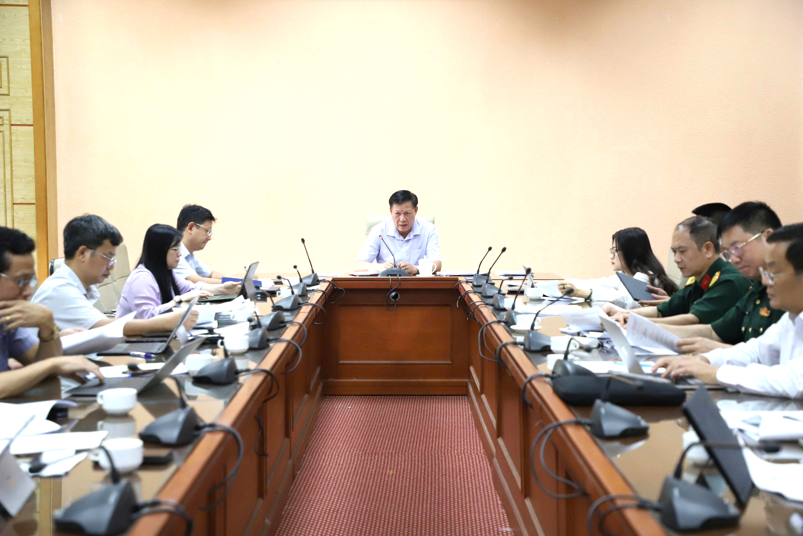 edit-quan-dan-y8-17817959392591439619683 Thúc đẩy hoàn thiện Thông tư về tổ chức hoạt động Ban quân dân y các cấp và cơ sở khám chữa bệnh kết hợp quân dân y- Ảnh 9.