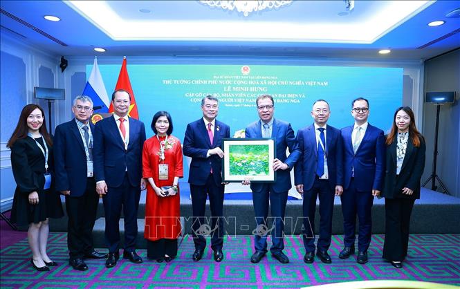 Thủ tướng Lê Minh Hưng gặp cộng đồng người Việt Nam tại Nga- Ảnh 3.