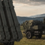Tên lửa HIMARS Mỹ tăng gấp 4 hỏa lực mở rộng sức ép lên Nga