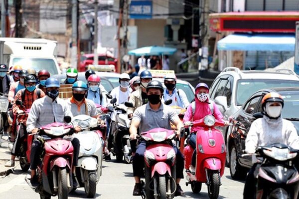 Miền Bắc bước vào đợt nắng nóng diện rộng, nhiệt phổ biến trên 37 độ