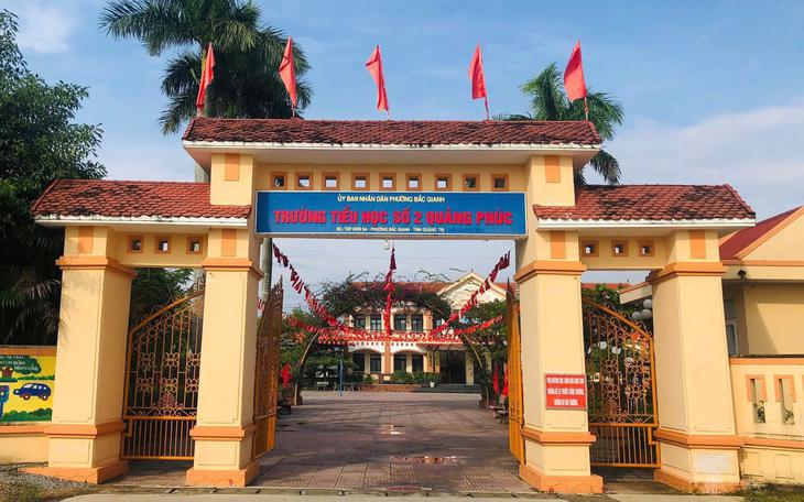 Đình chỉ công tác hiệu trưởng sau đơn tố cáo sai phạm trong tuyển dụng, tài chính