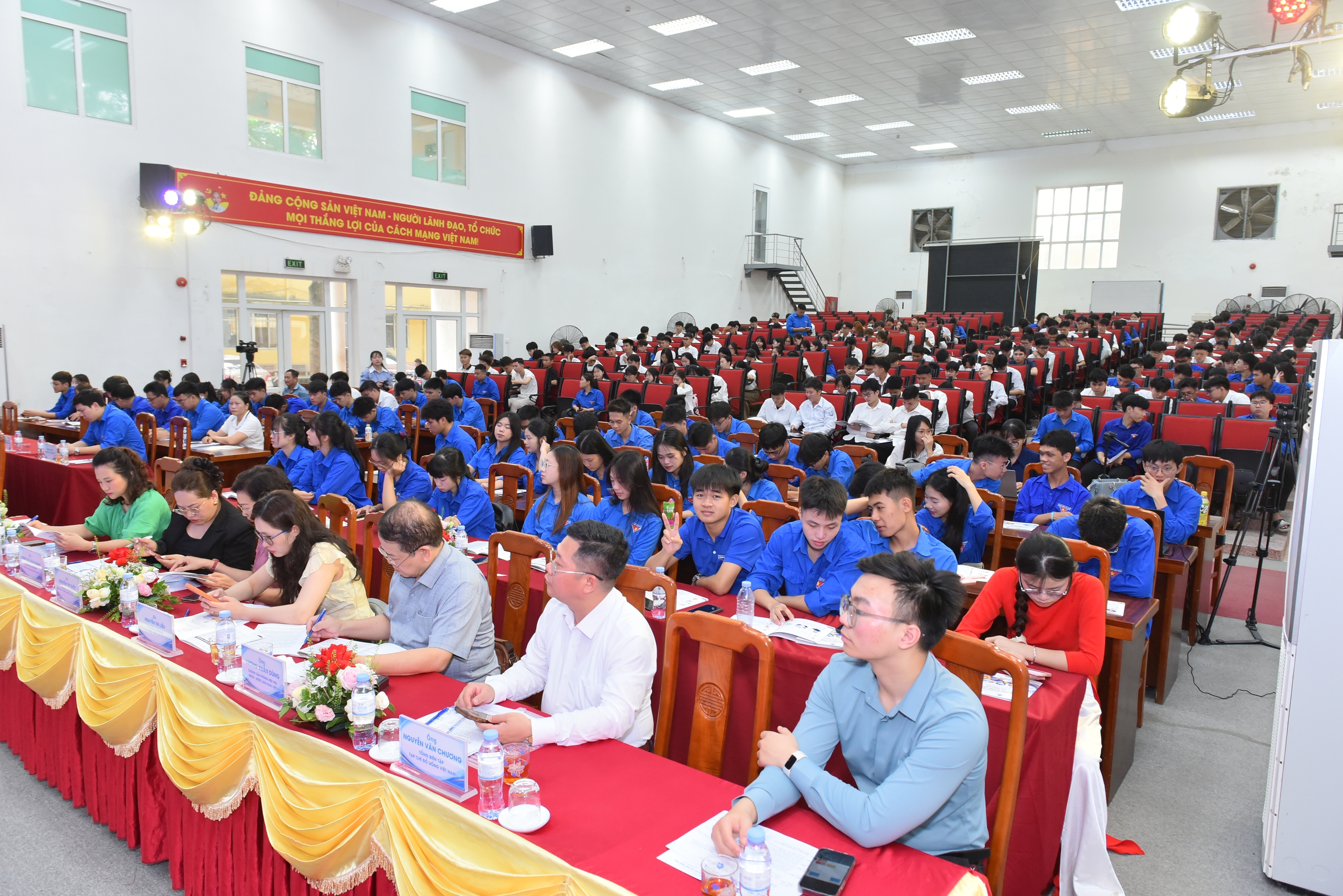 Thanh niên cần trở thành lực lượng tiên phong trong chăm sóc sức khỏe chủ động- Ảnh 2.