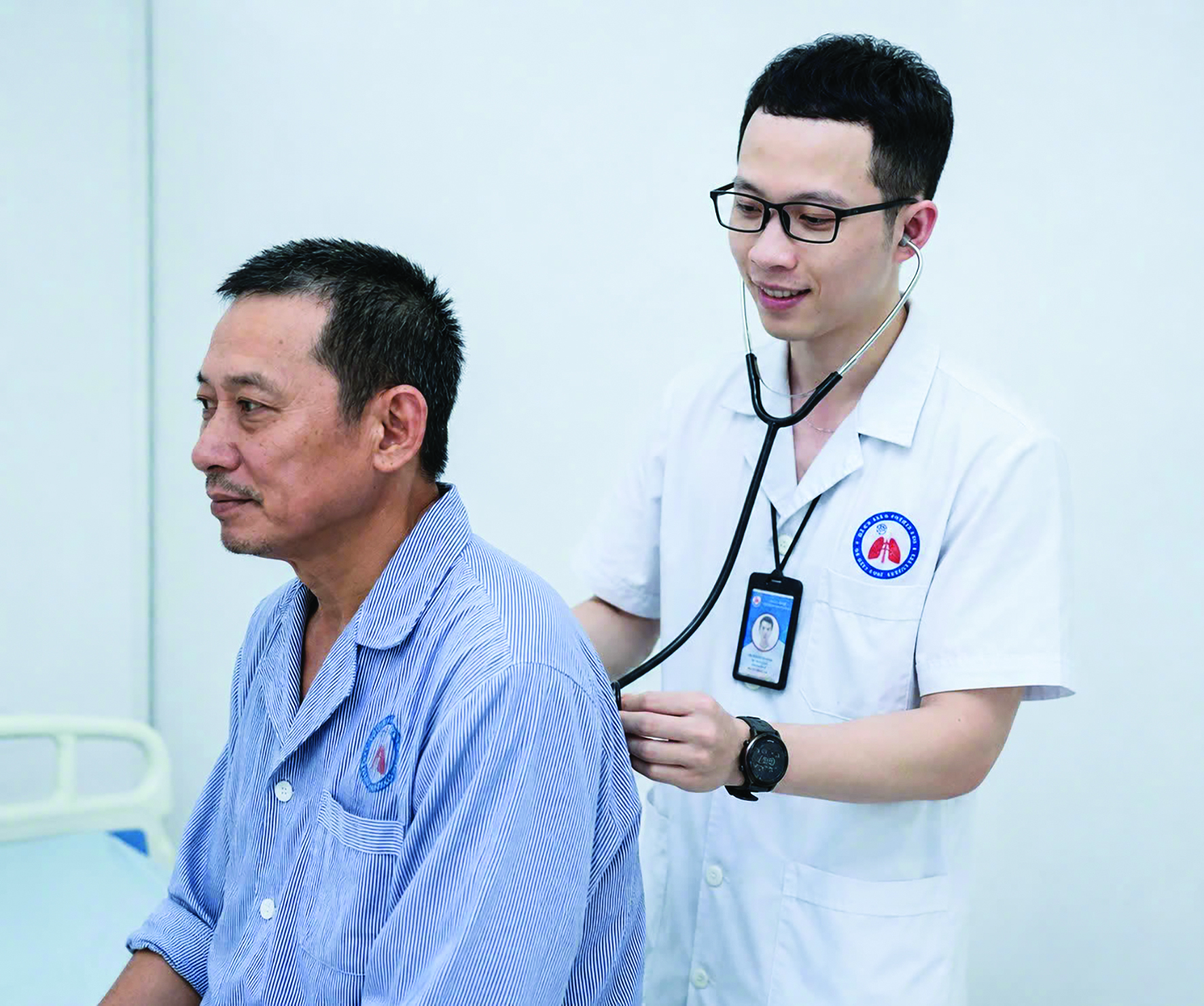 la-chan-anh-3-1781857633349569143141 Lá chắn bảo vệ sức khỏe cộng đồng mạng trước tin giả- Ảnh 3.
