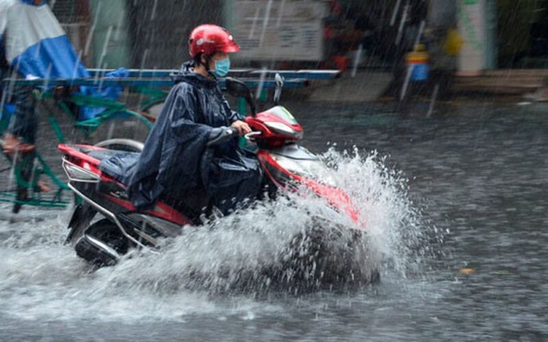 Khu vực nào có mưa dông mạnh nhất từ chiều tối nay?