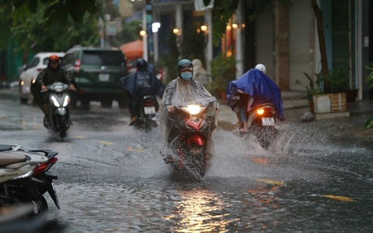 Miền Bắc bước vào đợt nắng nóng diện rộng, nhiệt phổ biến trên 37 độ- Ảnh 2.