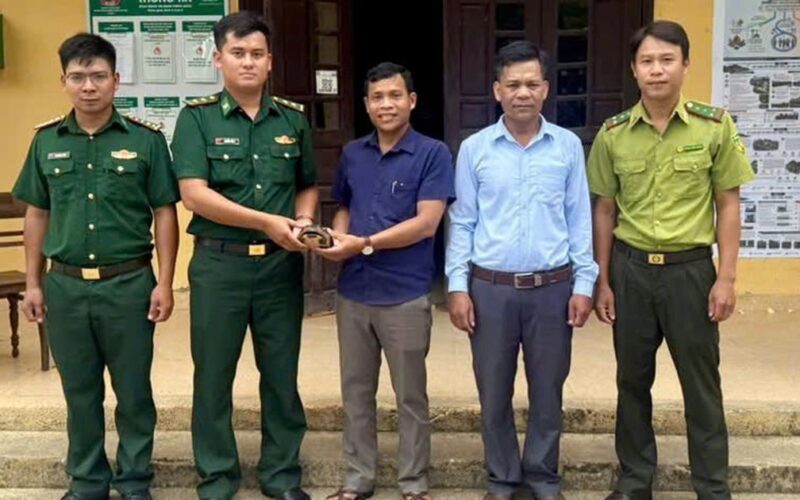Phát hiện động vật quý hiếm, người dân ở Huế giao nộp bộ đội biên phòng