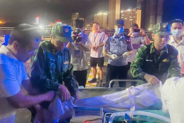 Liên tiếp mở ‘luồng xanh’ đưa bệnh nhân Trung Quốc qua cửa khẩu cấp cứu