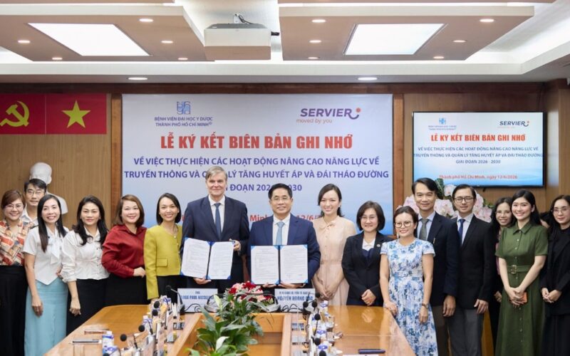 Bệnh viện Đại học Y Dược TP. Hồ Chí Minh và Servier Việt Nam ký ghi nhớ hợp tác nâng cao năng lực truyền thông và quản lý tăng huyết áp, đái tháo đường giai đoạn 2026 – 2030