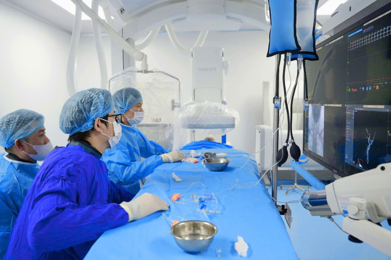 Thoát nguy cơ tàn phế nhờ can thiệp mạch não trong thời gian vàng- Ảnh 1.