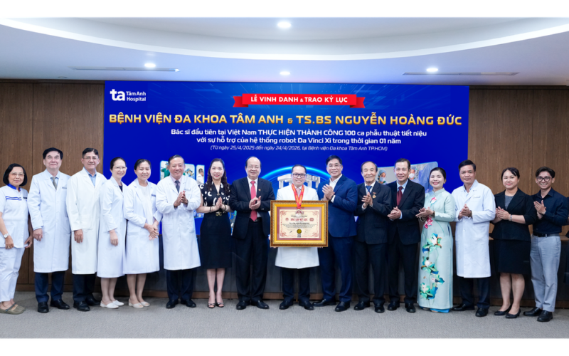 Bác sĩ Bệnh viện Tâm Anh tiếp tục lập kỷ lục về phẫu thuật robot