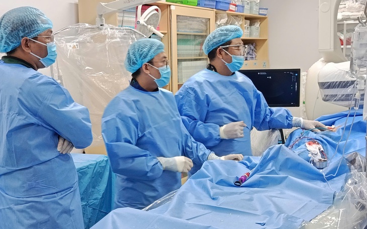 Số ca sốt xuất huyết ở Cần Thơ ghi nhận vẫn ở mức cao, ngành y tế khuyến cáo người dân chủ động diệt lăng quăng- Ảnh 2.